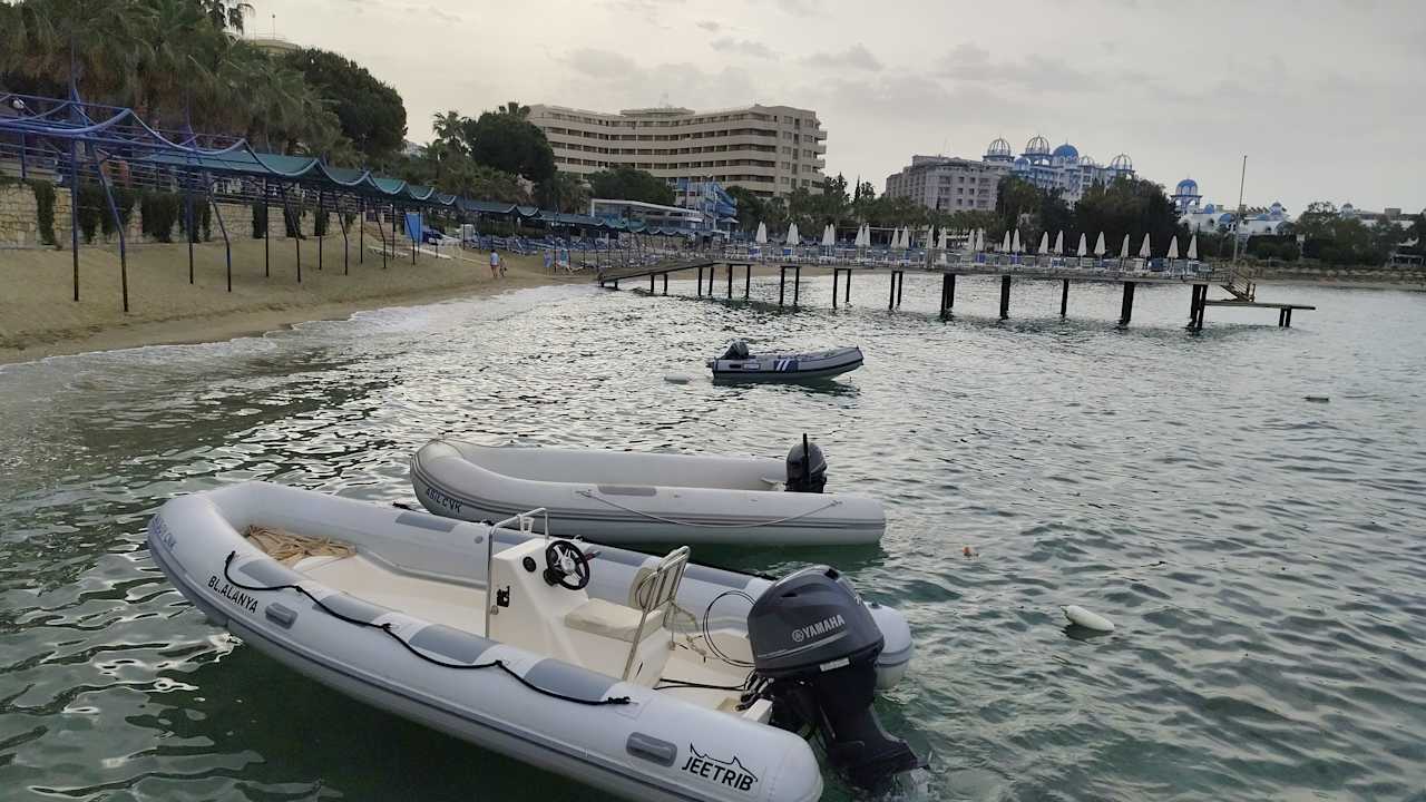 Strand Utopia Resort & Residence