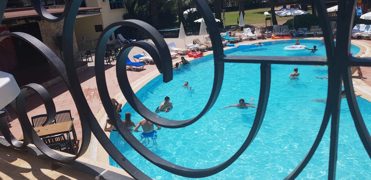 Pool Dosi Hotel
