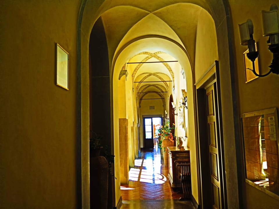 Hotel Flur richtung Restaurant Hotel La Collegiata