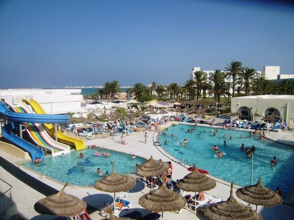 Widok na baseny El Mehdi Beach Resort