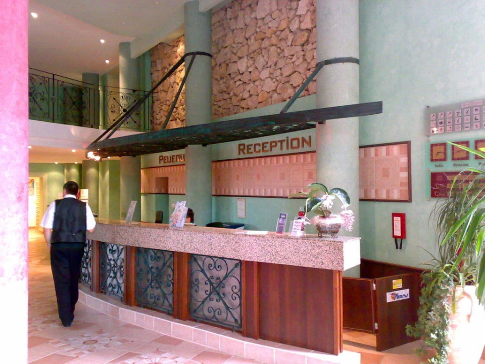 Rezeption Hotel Hrizantema