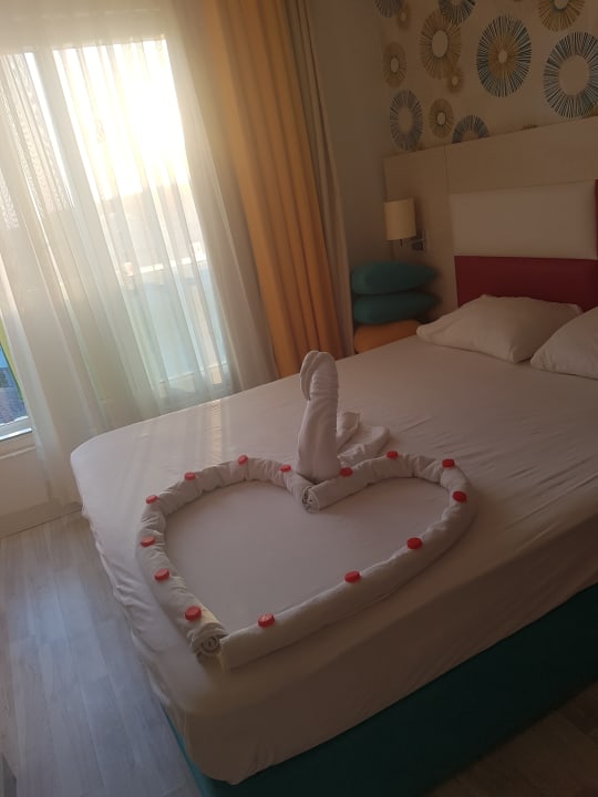 Zimmer Ramada Resort by Wyndham Side