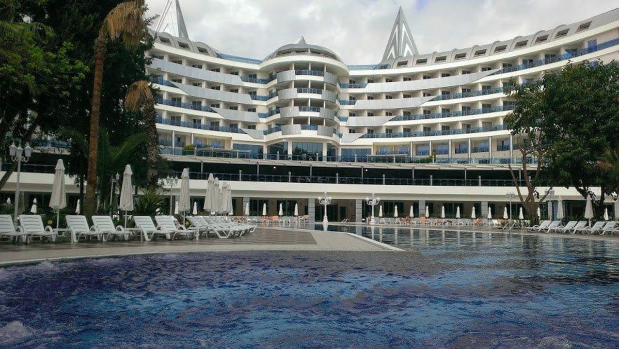 Blick vom Pool Hotel Botanik Platinum