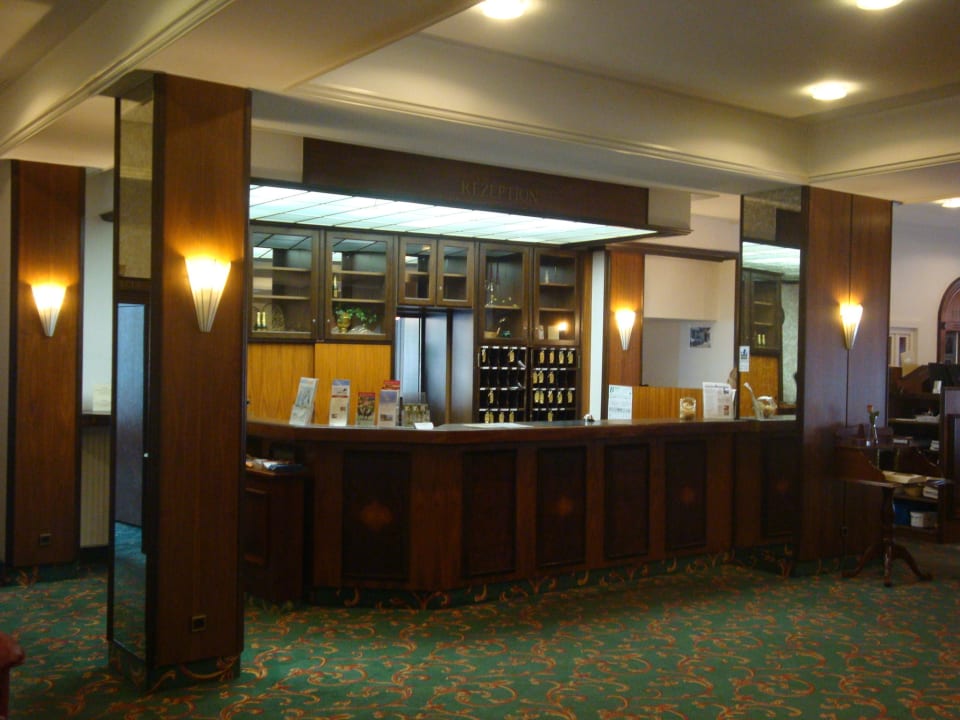 Die Rezeption Hotel Am Schloss Aurich