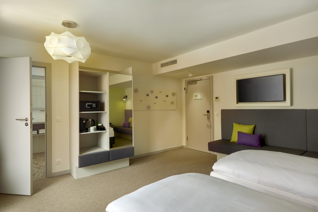 Zimmer H+ Hotel Wien