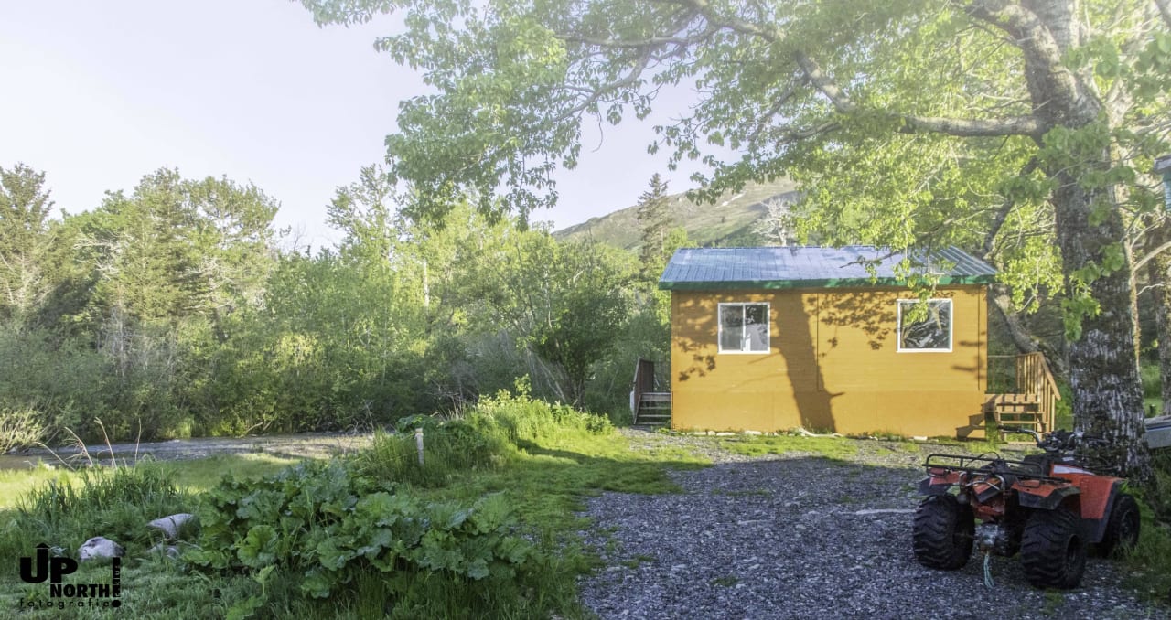 Unser Häuschen von aussen Bear Mountain Lodge