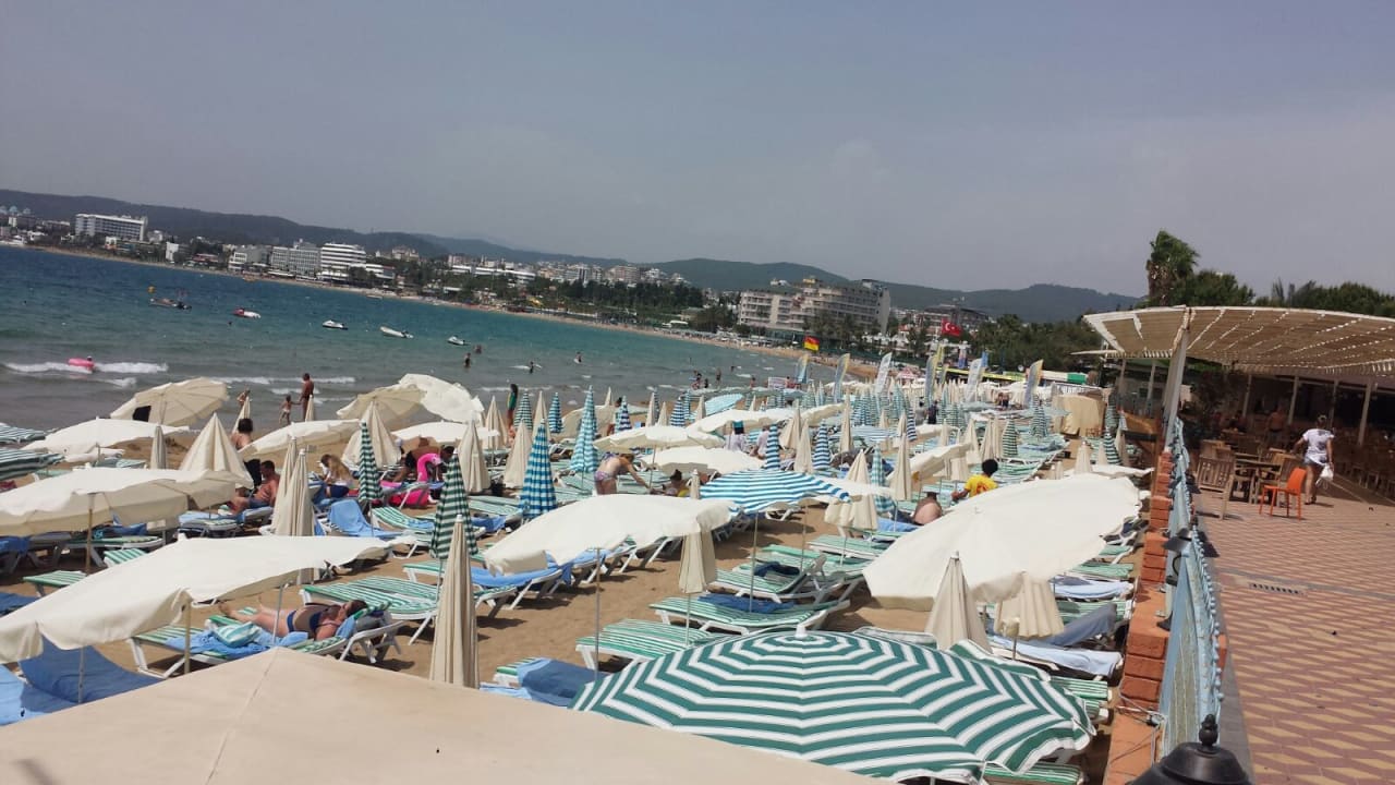 Schon voller Blick nach Avsallar Lonicera Resort & Spa Hotel