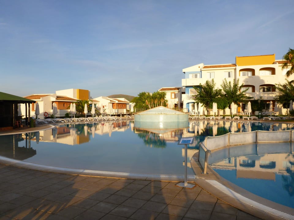 Oberer Pool blau punta reina