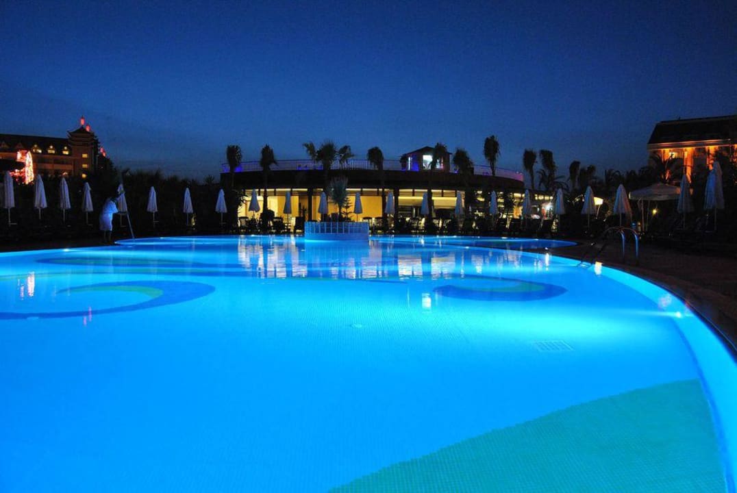 Pool am Neubau Calimera Hane Garden