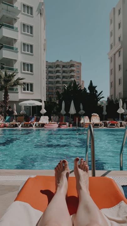 Pool Wyndham Garden Lara