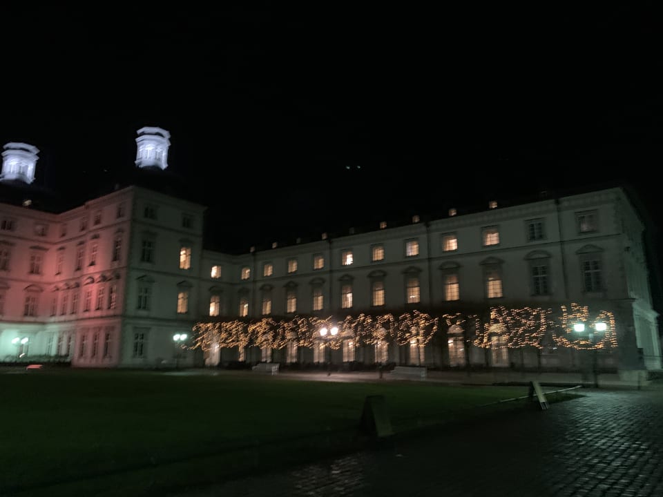 Außenansicht Althoff Grandhotel Schloss Bensberg