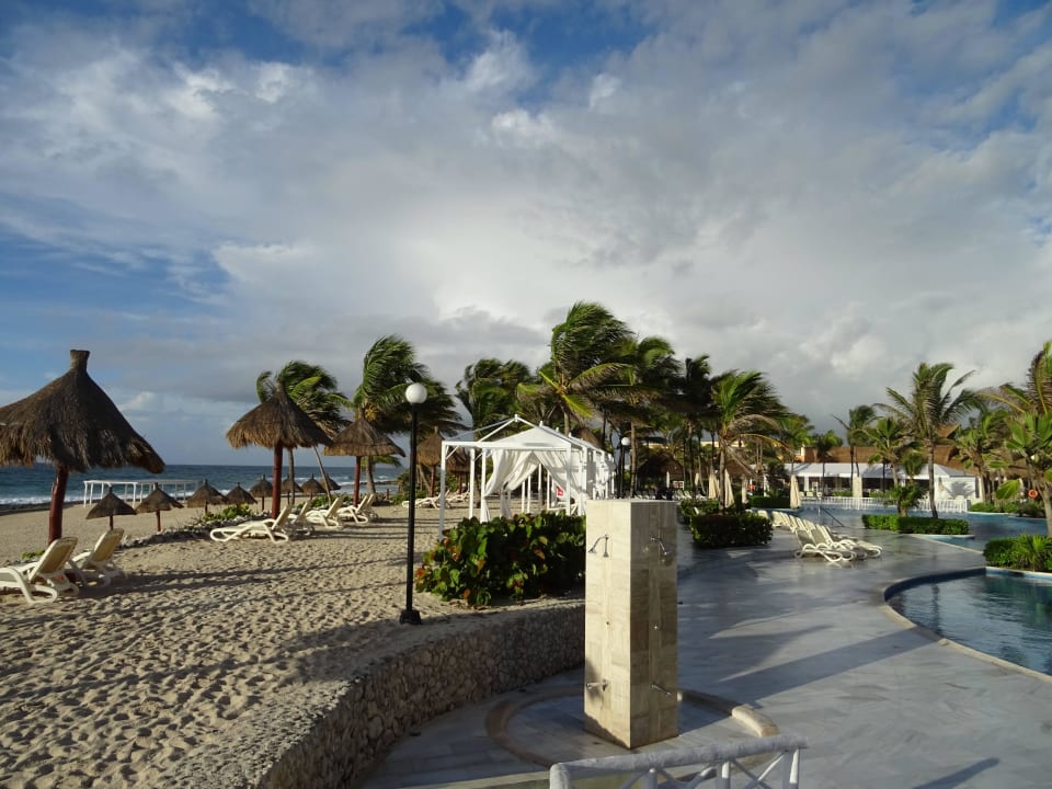 Zwischen Strand und Pool Bahia Principe Luxury Akumal