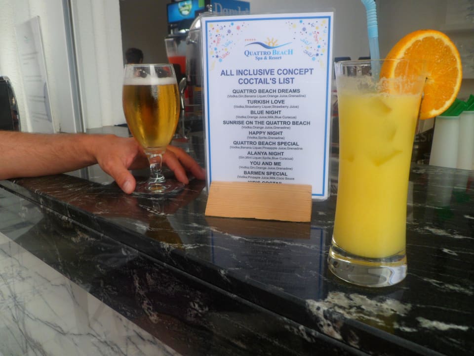 An der Bar  Quattro Beach Spa & Resort