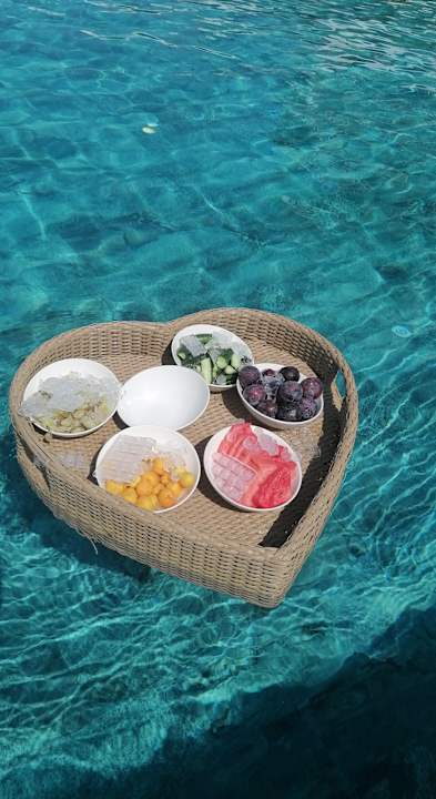 Pool Rubi Platinum Sign