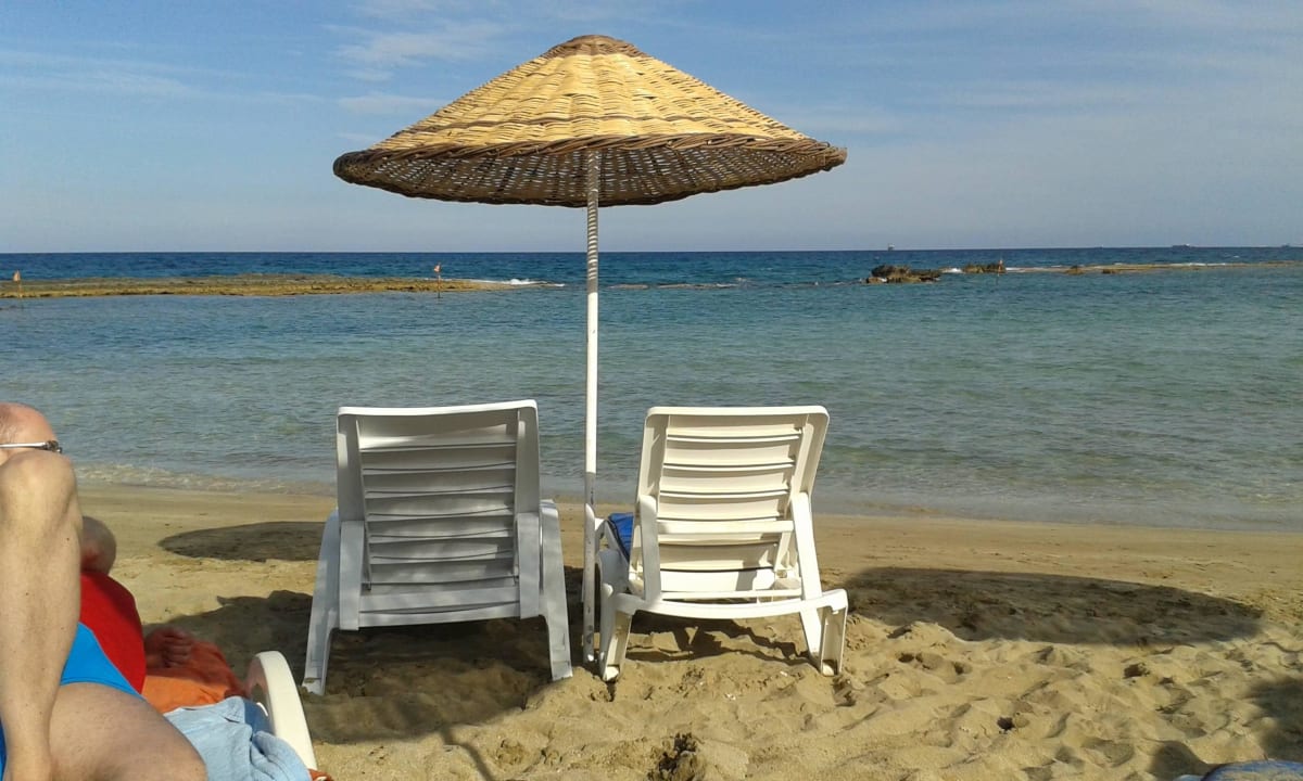 Kleiner Strand Salamis Bay Conti Resort Hotel & Casino