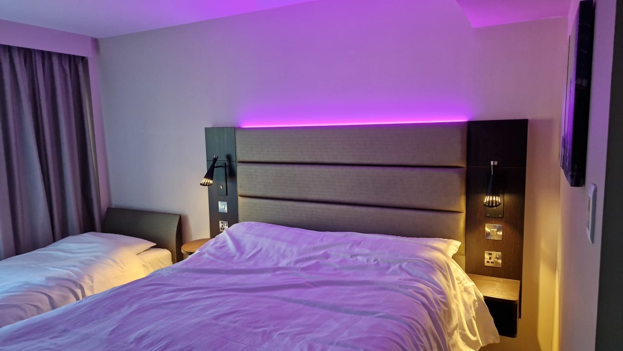 Zimmer Hotel Premier Inn Edinburgh Princes Street