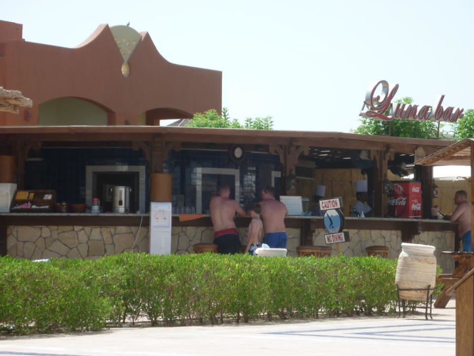 Bar przy basenie Sharm Grand Plaza Resort