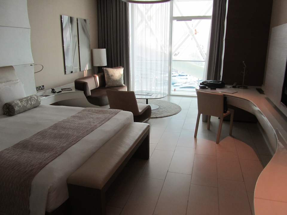 Grosses Zimmer mit Sitzecke W Abu Dhabi - Yas Island