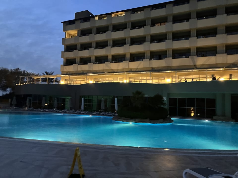 Pool Melas Resort Hotel