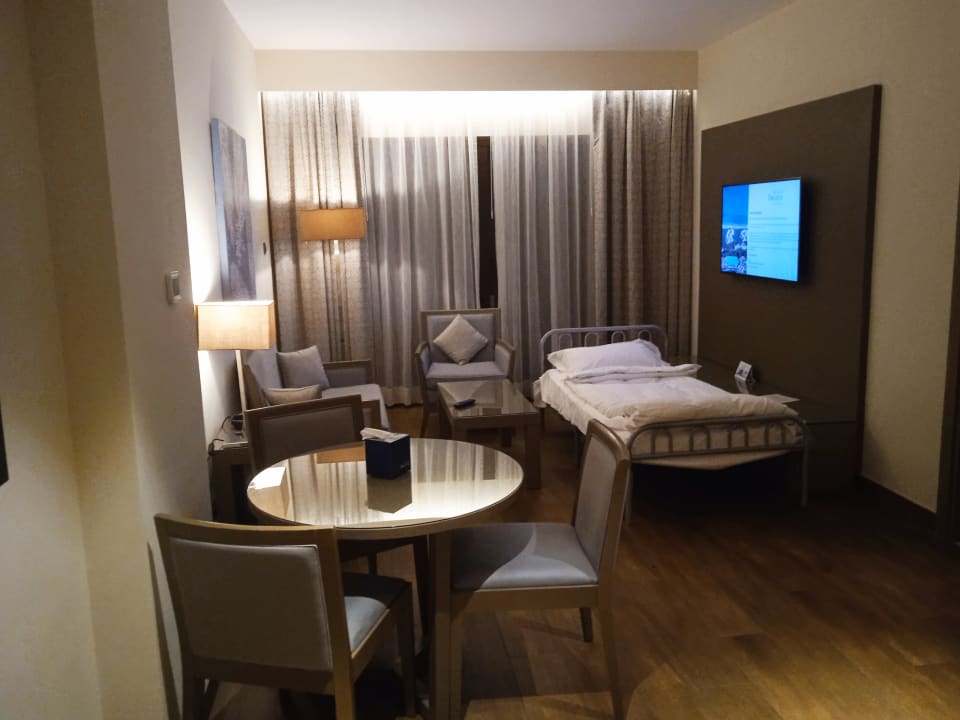 Zimmer The Cove Rotana Resort