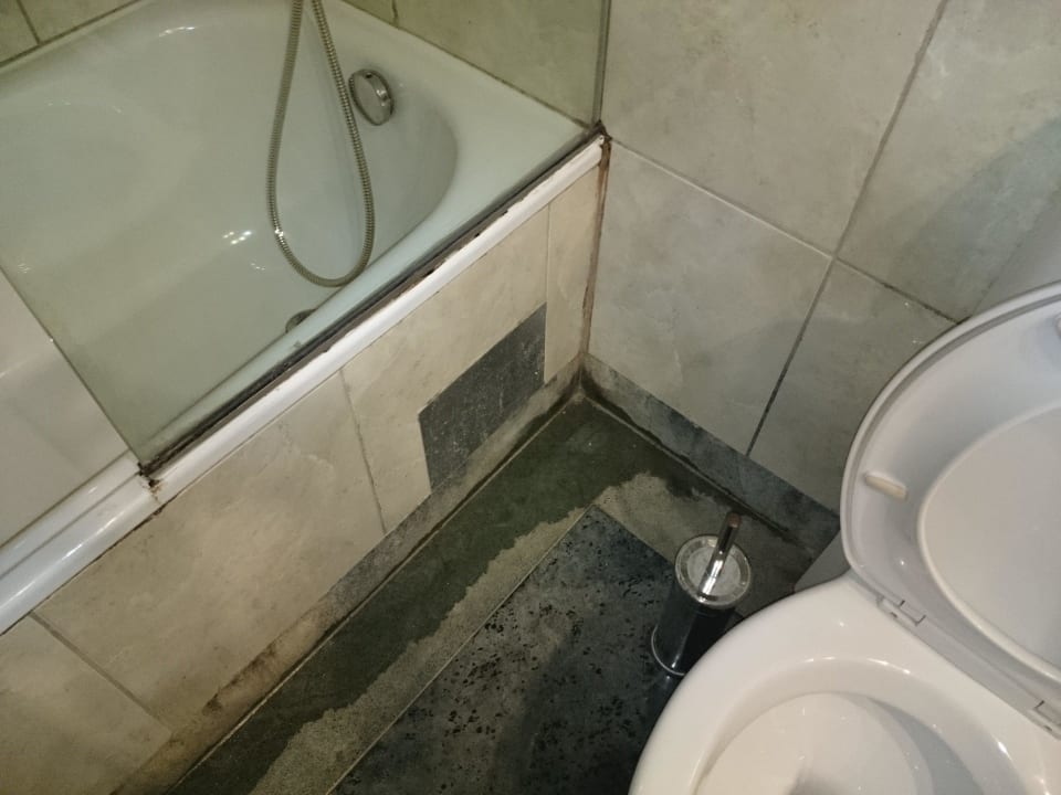 Im Bad steht das Wasser... Olympian Bay Grand Resort