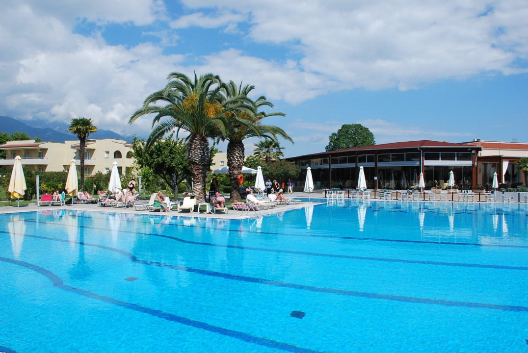 Woda zimna w maju alltoura Club Hotel Poseidon Palace