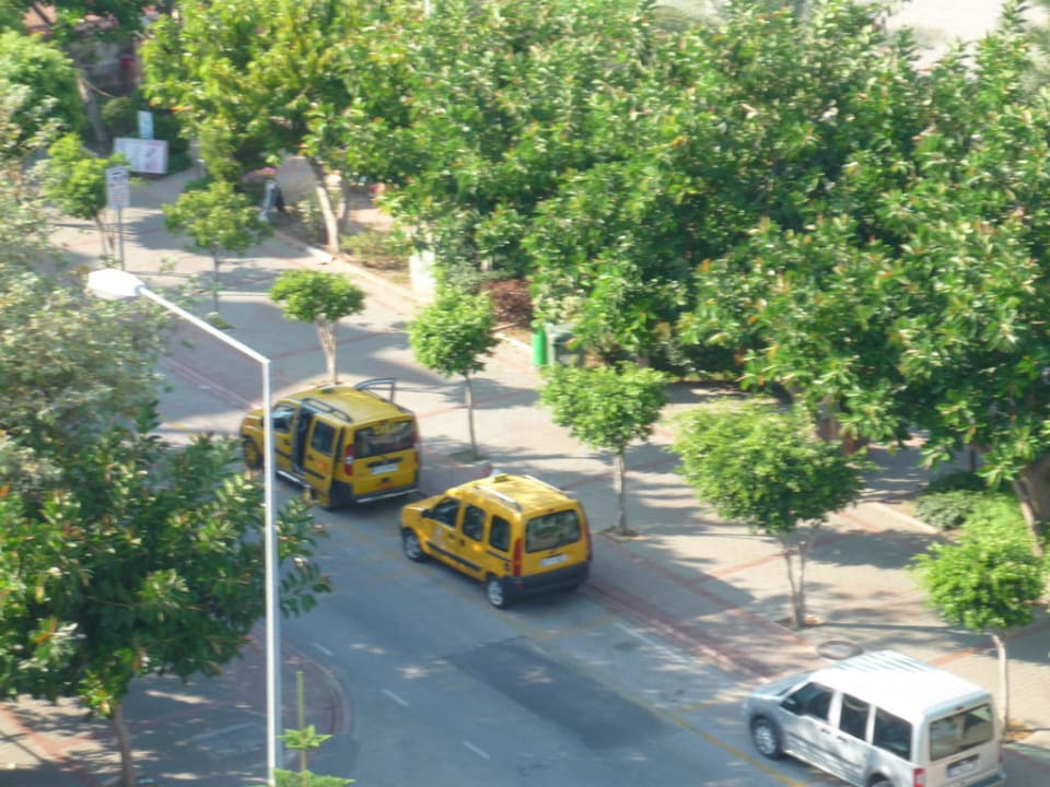 Straße  Hotel Kahya