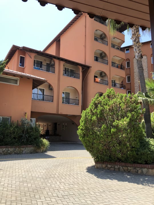 Außenansicht Club Turtas Beach Hotel