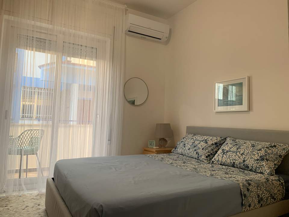 Zimmer Dove il tramonto incontra il mare, attico panoramico a due passi dalla spiaggia