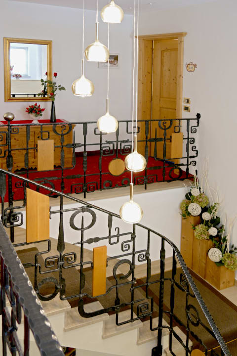 Lobby Garni-Hotel La Majon