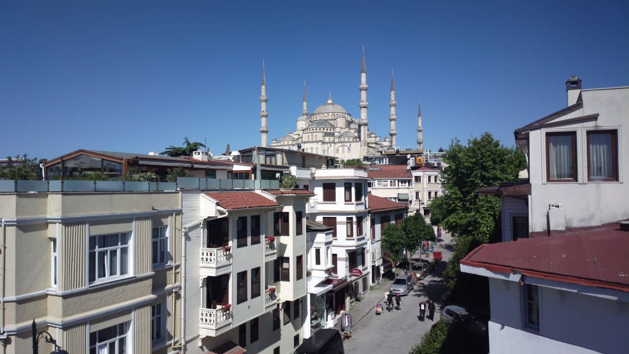 Azade Premier, Istanbul Triton Hotel