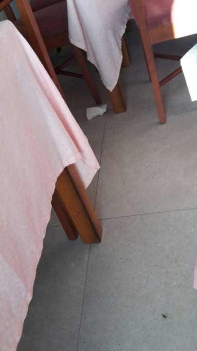 Geputzt sieht anders aus Flacalco Hotel & Apartments