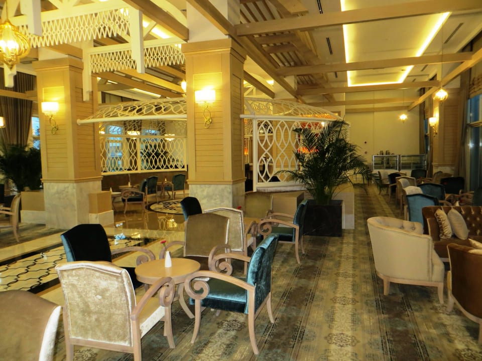 Lobbybar Well Palace Side