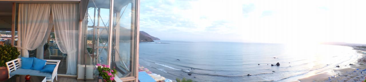 Panoramabild von der Dachterrasse aus  mit Panoram Hotel Corissia Princess