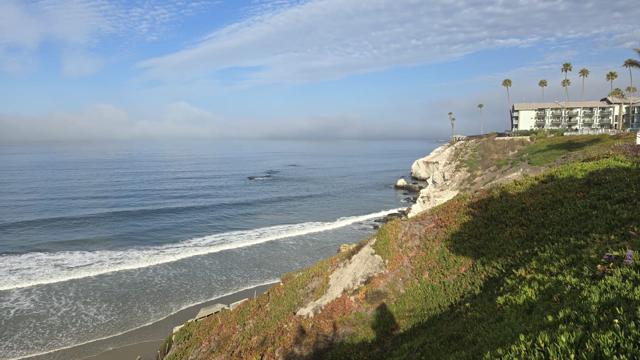 Strand Hotel Cottage Inn By the Sea