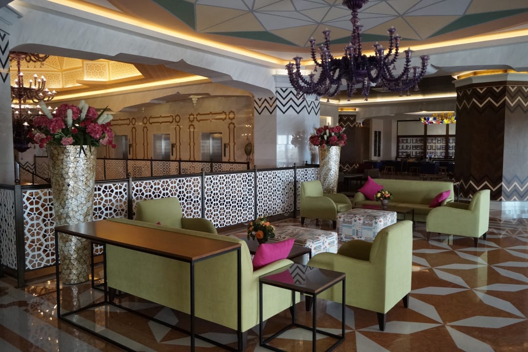 Lobby Royal Taj Mahal Hotel