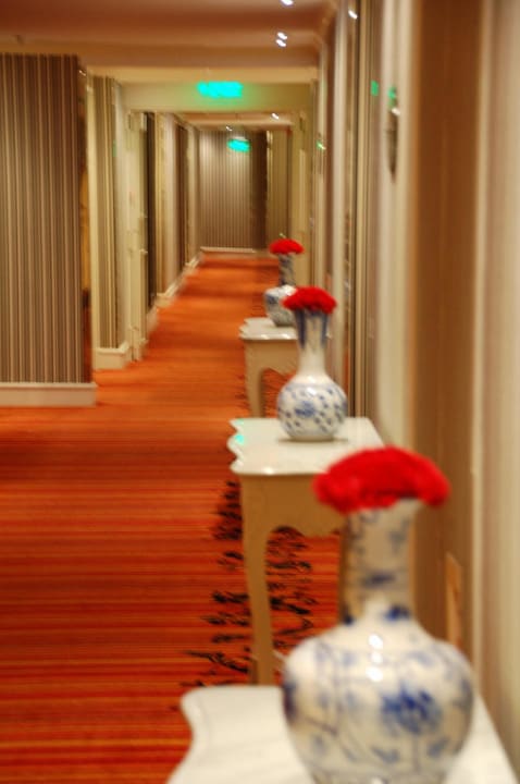 Flur Hotel Sofitel Legend Metropole