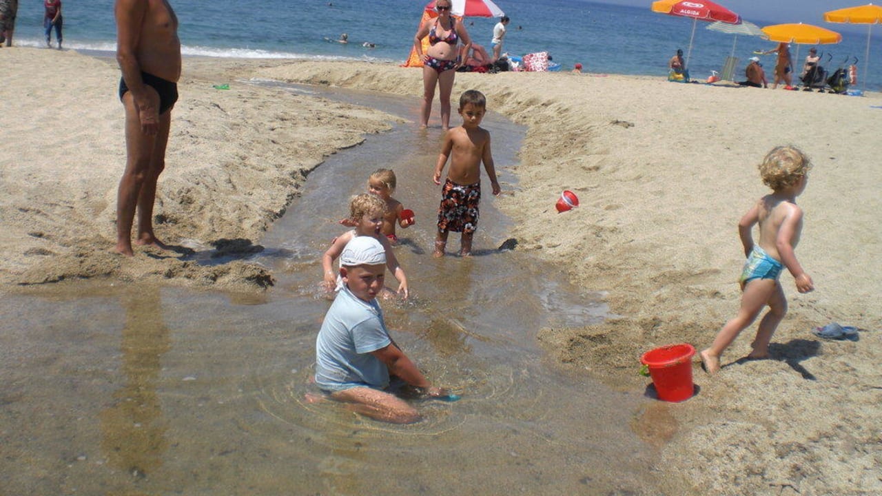 Fur die Kinder ein kleiner Wasserzulauf Hotel Aslan City Kleopatra