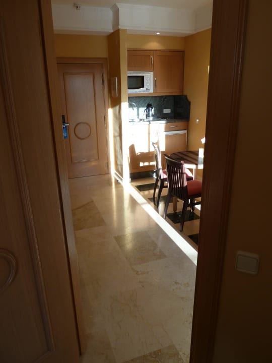 Blick auf Küchenzeile Grupotel Playa de Palma Suites & Spa