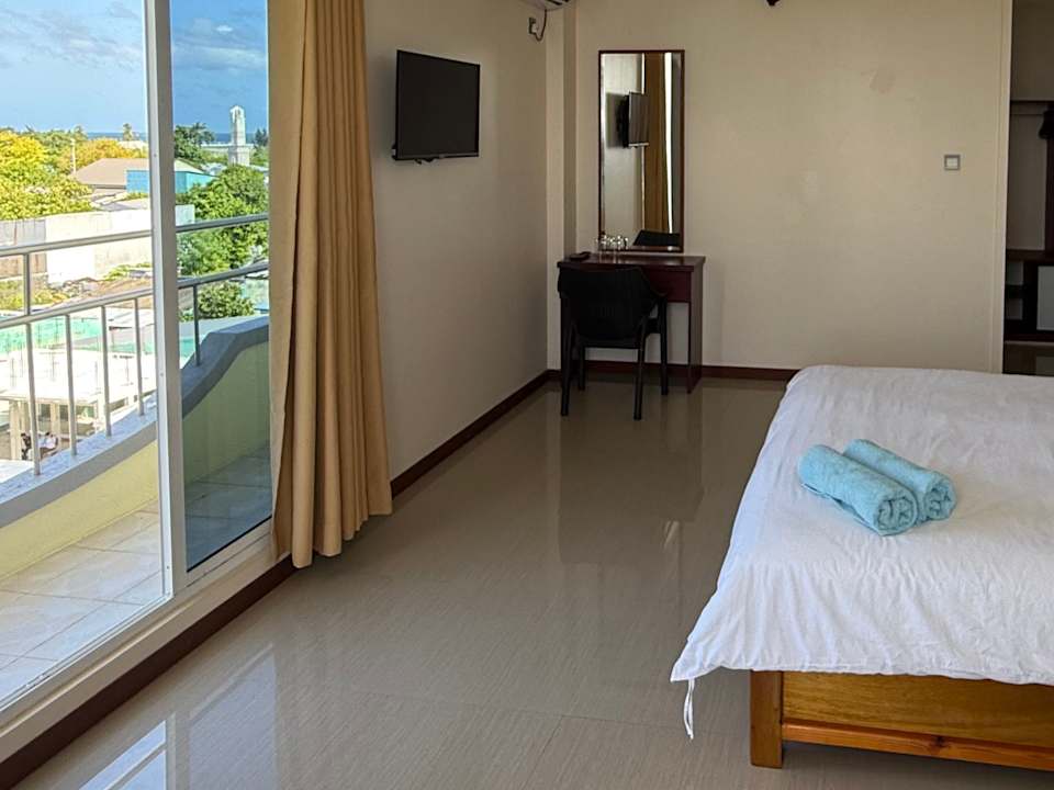 Zimmer Noah Private Beach House: An Oceanfront Gateaway