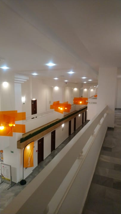 Lobby AluaSun Helios Beach
