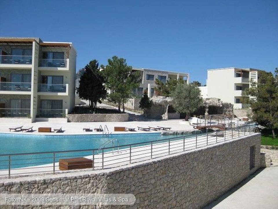 Hotelanlage - Zweiter Pool mit Wasserfall SENTIDO Port Royal Villas & Spa