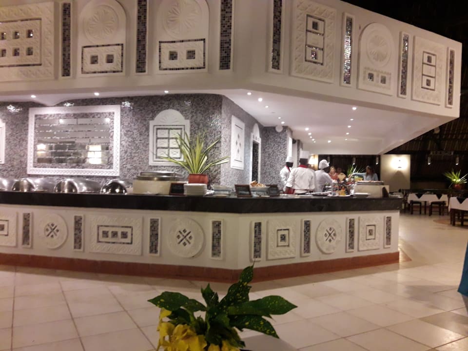 Restaurant Neptune Village Beach Resort & Spa