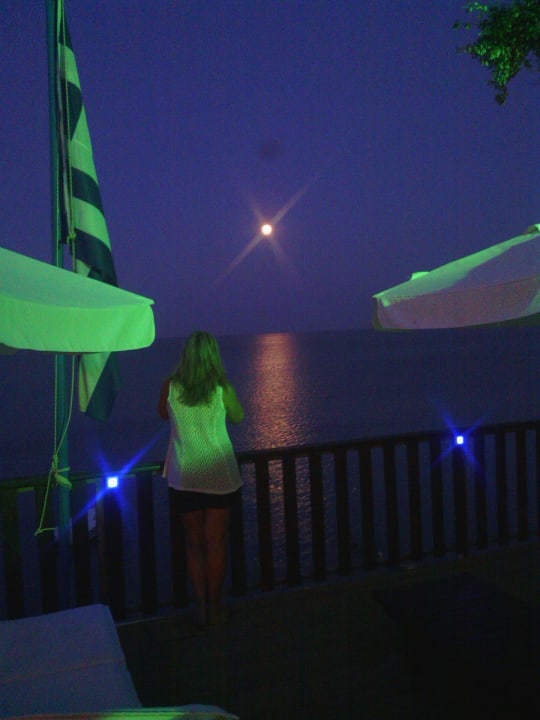 Vollmond über dem Meer Porto Koukla Beach