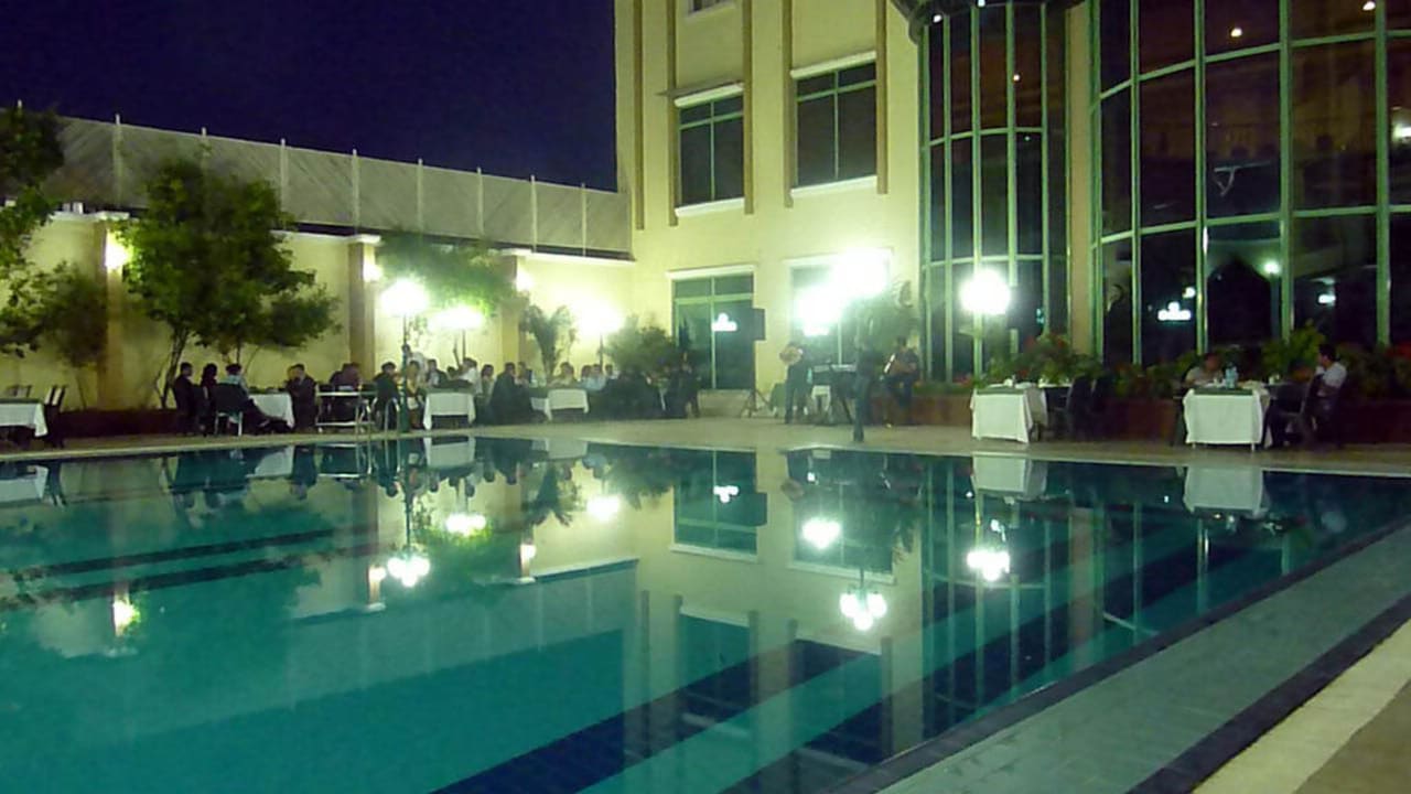 Live-Musik am Pool Hotel Harran