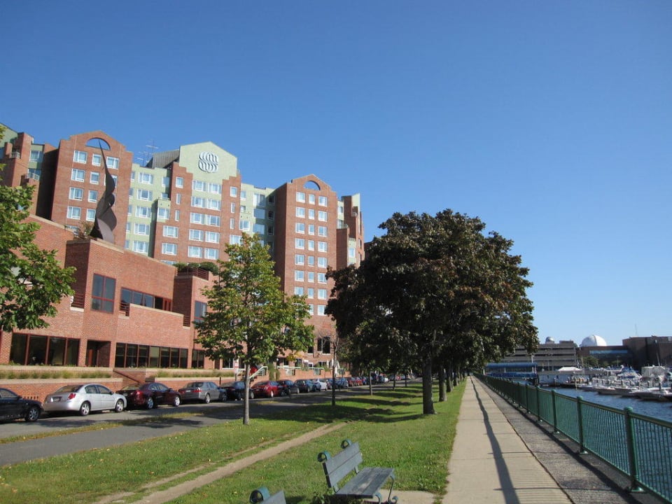 Außenansicht Hotel Royal Sonesta