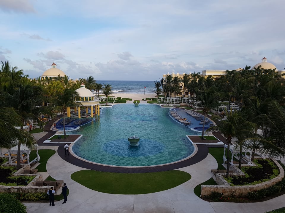 Pool JOIA Paraiso by Iberostar