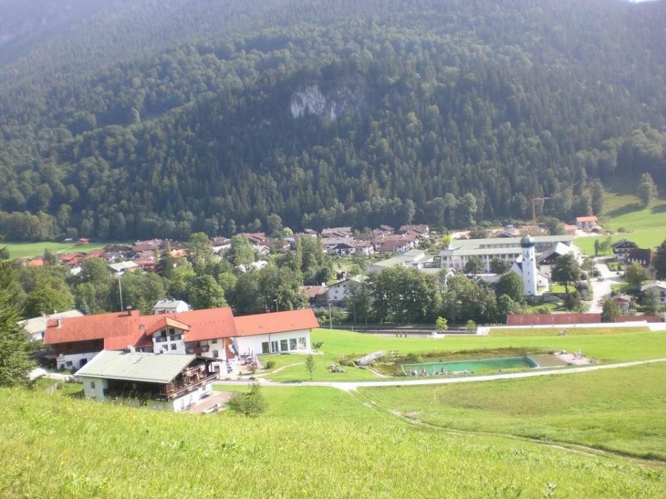 Blick auf das Hotel Naturhotel Reissenlehen