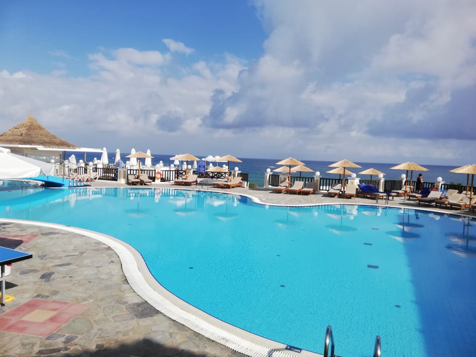 Pool Alexander Beach Hotel & Village Resort