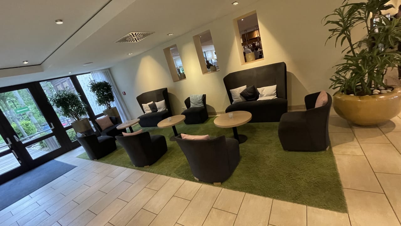 Lobby H+ Hotel Bochum
